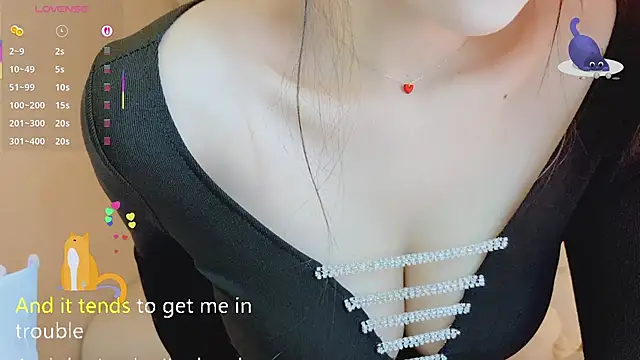 美女Vaidurya-Yolo在线直播