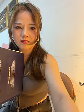 efangfang (F young) - 在店里脱内衣👙