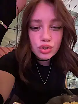 lucy-joy (F young) - INSERT 2 FINGERS in my wet pussy