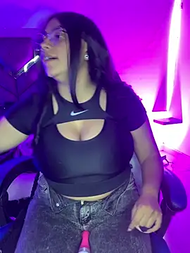 Webcam Model (michell_boobs_)  is live.Free join now!