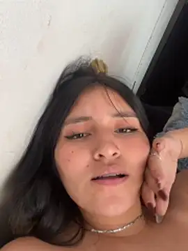 Webcam Model (Agatta-X)  is live.Free join now!