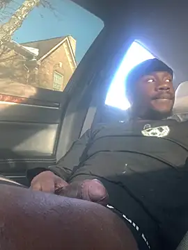 dabiggestbbc5 - DaBiggestBBC5's free webcam - UK Sex Cams