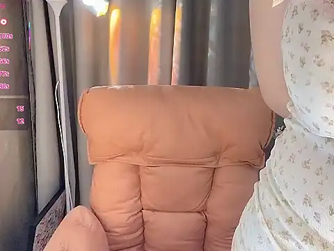 -Angel-888's chatroom