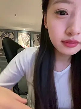 美女MengMeng0515在线直播