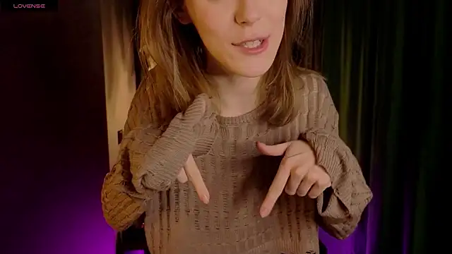 emmasday - Emmasday's free webcam - UK Sex Cams