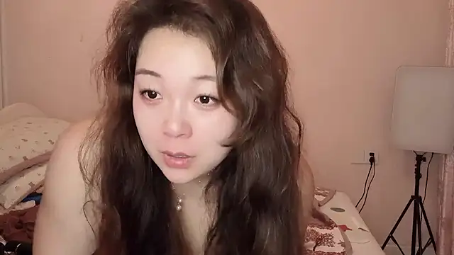 z30966903s (F young) - 馒头逼一线天特写抽插喷水