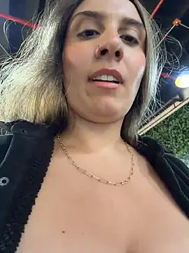 Webcam Model (sarah_honey__)  is live.Free join now!