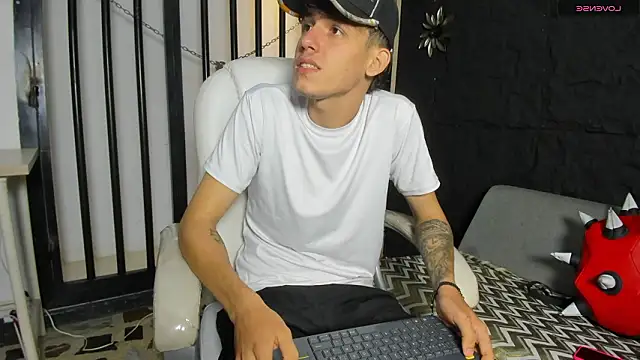 mikebenefleck_01 Live Webcam on Stripchat