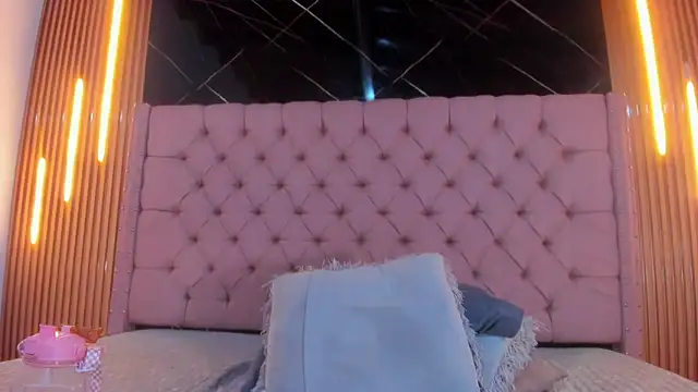 ainapink - AinaPink's free webcam - UK Sex Cams