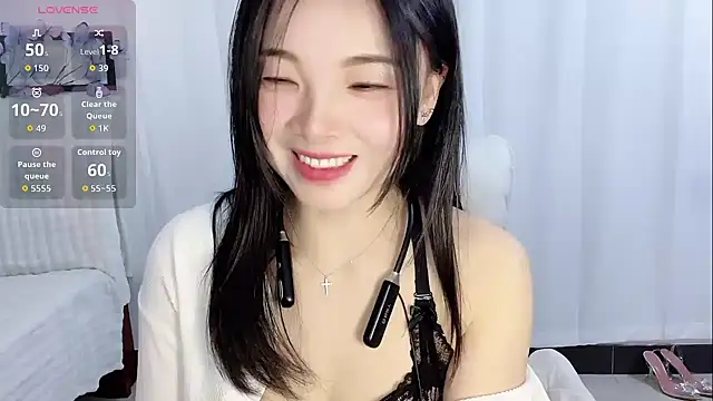 tangbao-baby - Tangbao-Baby's free webcam - UK Sex Cams