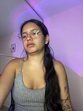 Webcam Model (Rosita_forever_)  is live.Free join now!