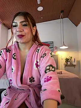 Webcam Model (Antonella__b)  is live.Free join now!