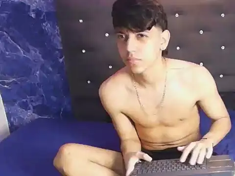 sebas_pretty7 webcam