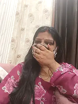 Webcam Model (desiriya14)  is live.Free join now!