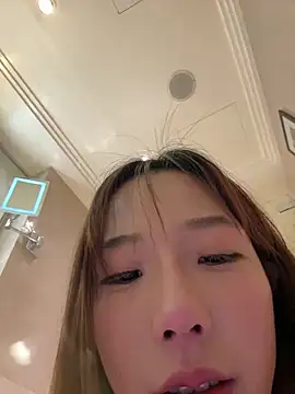 美女nina520在线直播