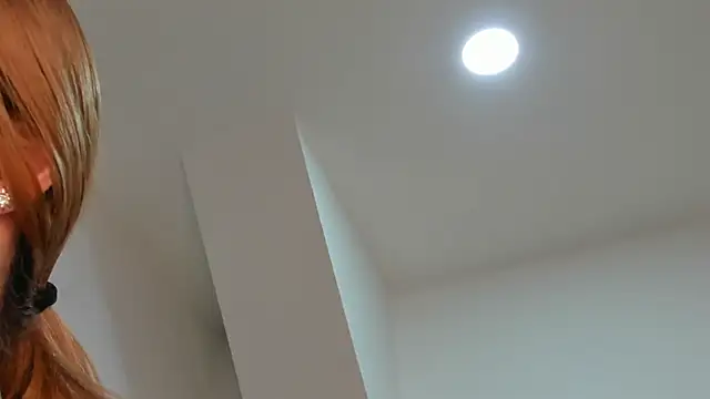 lucia_lorenz - Lucia_lorenz's free webcam - UK Sex Cams