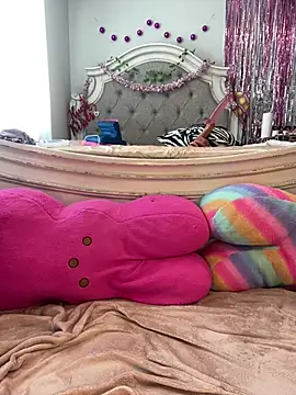 BigFineSelena webcam