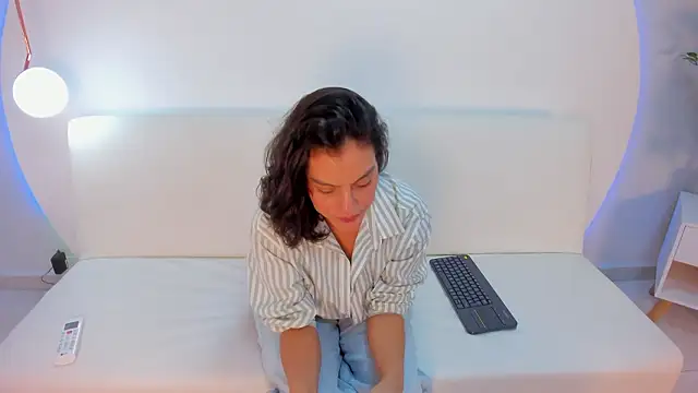 Ada_Monroe10 webcam