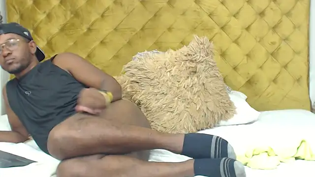 andycalifornia1 - AndyCalifornia1's free webcam - UK Sex Cams