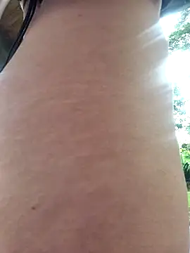 Webcam Model (Lunaluxe1001)  is live.Free join now!