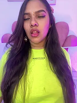 Webcam Model (krishaa_) is live