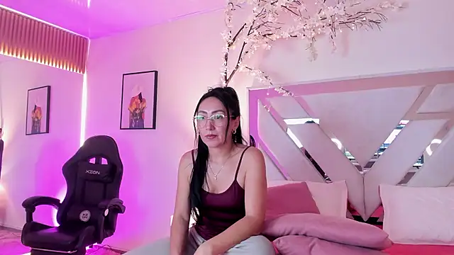 mia_davis__ - Mia_Davis__'s free webcam - UK Sex Cams