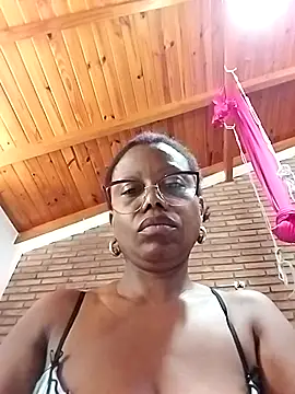 littlebrunett webcam