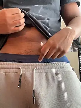 keybump323 - KeYBuMp323's free webcam - UK Sex Cams