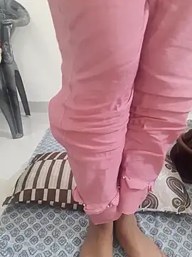 Webcam Model (Cute_girl789)  is live.Free join now!