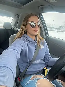 AllesandraLove webcam