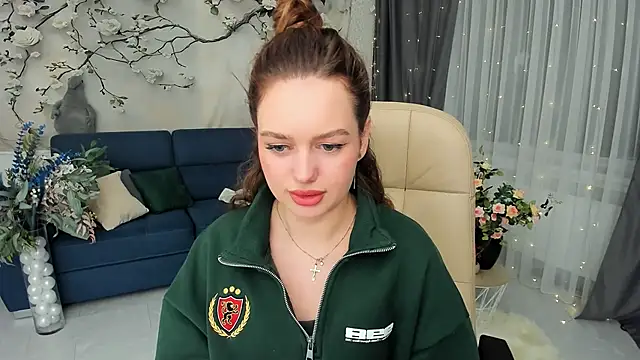 miraclecurly - MiracleCurly's free webcam - UK Sex Cams