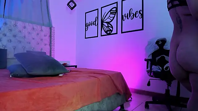 nicolee_millerr webcam