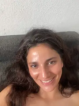 Webcam Model (Marestrella-25)  is live.Free join now!