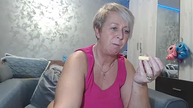 RosesandLillies webcam