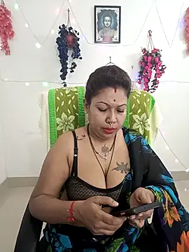 YOUR_LOVELY-40 webcam