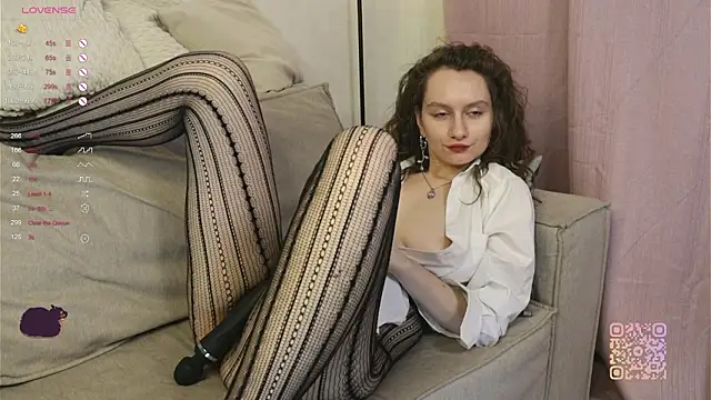 Leya_Curly webcam