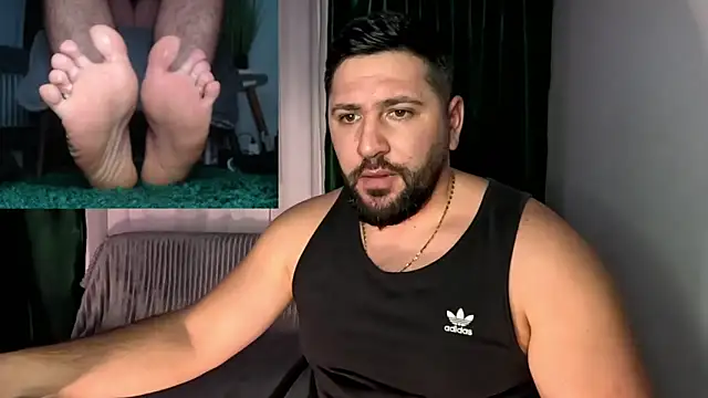 gold_alpha_boy (M young) - Who is the next King of the room?