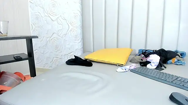 Cleopatra_Trans webcam