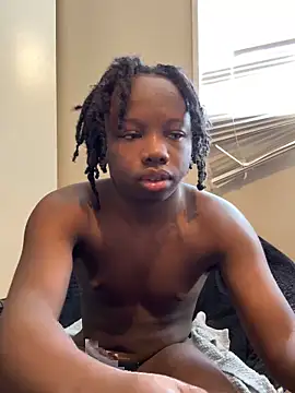 YourLittleBoyfriend webcam