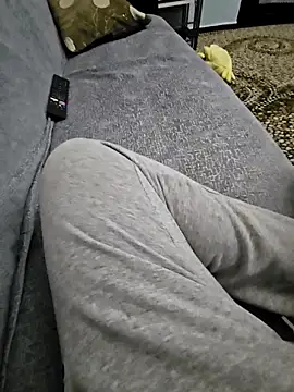 fena-sikerimmm - Fena-sikerimmm's free webcam