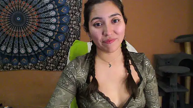 IntimateTales webcam