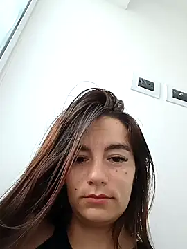 Demy_Rhoades webcam
