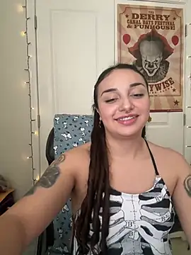 CharmingMaddie webcam