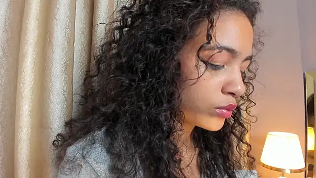 AntonellaHall_ webcam