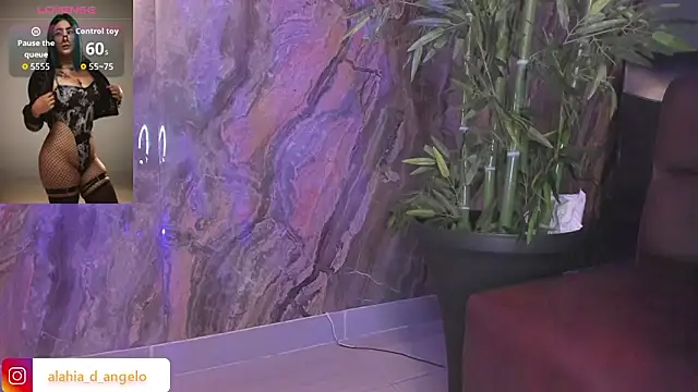 Alahia_Dangelo webcam