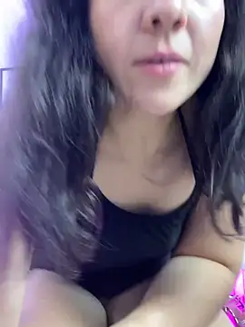 Webcam Model (leiablack)  is live.Free join now!