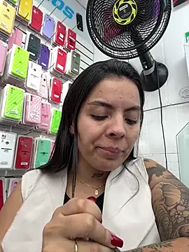 hillary_joness webcam