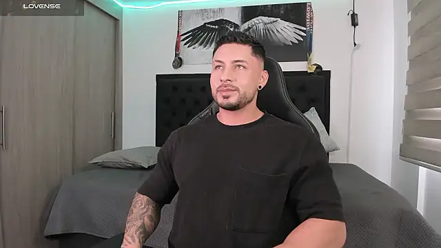 santi_aesthetic webcam