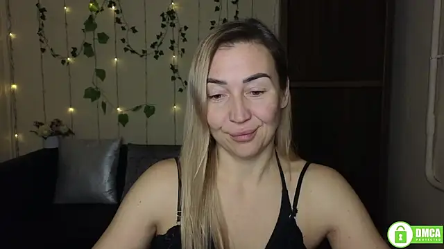 kiss_julli88i - Kiss_julli88I's free webcam - UK Sex Cams