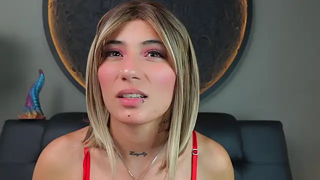 miss_sharlotte18 webcam